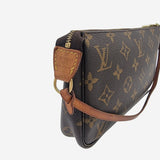 MONOGRAM CANVAS POCHETTE ACCESSOIRES taske fra brand: LOUIS VUITTON - We Do Vintage