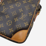MONOGRAM CANVAS AMAZONE taske fra brand: LOUIS VUITTON - We Do Vintage