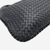 MEDIUM SORT/MØRKBLÅ CLASSIC VENETA HOBO taske fra brand: BOTTEGA VENETA - We Do Vintage