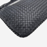 MEDIUM SORT/MØRKBLÅ CLASSIC VENETA HOBO taske fra brand: BOTTEGA VENETA - We Do Vintage