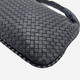 MEDIUM SORT/MØRKBLÅ CLASSIC VENETA HOBO taske fra brand: BOTTEGA VENETA - We Do Vintage