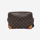 MONOGRAM CANVAS NILE MM taske fra brand: LOUIS VUITTON - We Do Vintage