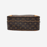 MONOGRAM CANVAS NILE MM taske fra brand: LOUIS VUITTON - We Do Vintage