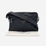 SORT NYLON CROSSBODY taske fra brand: PRADA - We Do Vintage