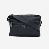 SORT NYLON CROSSBODY taske fra brand: PRADA - We Do Vintage