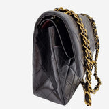 MEDIUM CLASSIC DOUBLE FLAP taske fra brand: CHANEL - We Do Vintage