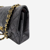 MEDIUM CLASSIC DOUBLE FLAP taske fra brand: CHANEL - We Do Vintage