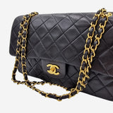 MEDIUM CLASSIC DOUBLE FLAP taske fra brand: CHANEL - We Do Vintage