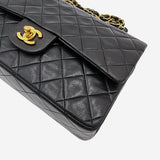 MEDIUM CLASSIC DOUBLE FLAP taske fra brand: CHANEL - We Do Vintage