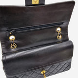 MEDIUM CLASSIC DOUBLE FLAP taske fra brand: CHANEL - We Do Vintage