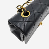 SORT FULL FLAP BAG taske fra brand: CHANEL - We Do Vintage