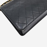 VINTAGE DIAMAND QUILTED FLAP BAG taske fra brand: CHANEL - We Do Vintage