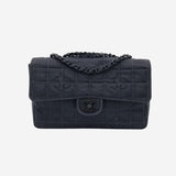 SJÆLDEN MEDIUM NEW TRAVEL LINE SINGLE FLAP BAG taske fra brand: CHANEL - We Do Vintage