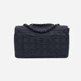 SJÆLDEN MEDIUM NEW TRAVEL LINE SINGLE FLAP BAG taske fra brand: CHANEL - We Do Vintage