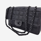 SJÆLDEN MEDIUM NEW TRAVEL LINE SINGLE FLAP BAG taske fra brand: CHANEL - We Do Vintage