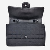 SJÆLDEN MEDIUM NEW TRAVEL LINE SINGLE FLAP BAG taske fra brand: CHANEL - We Do Vintage