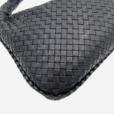 MEDIUM SORT CLASSIC VENETA HOBO taske fra brand: BOTTEGA VENETA - We Do Vintage