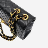 VINTAGE JUMBO SINGLE CLASSIC FLAP BAG taske fra brand: CHANEL - We Do Vintage