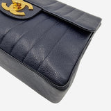 VINTAGE JUMBO SINGLE CLASSIC FLAP BAG taske fra brand: CHANEL - We Do Vintage