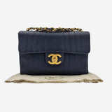 VINTAGE JUMBO SINGLE CLASSIC FLAP BAG taske fra brand: CHANEL - We Do Vintage