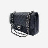MEDIUM SORT CAVIAR CLASSIC DOUBLE FLAP taske fra brand: CHANEL - We Do Vintage