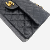 MEDIUM SORT CAVIAR CLASSIC DOUBLE FLAP taske fra brand: CHANEL - We Do Vintage