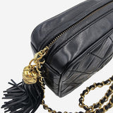DIAMAND QUILTED CAMERA BAG taske fra brand: CHANEL - We Do Vintage