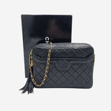 DIAMAND QUILTED CAMERA BAG taske fra brand: CHANEL - We Do Vintage