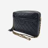 DIAMAND QUILTED CAMERA BAG taske fra brand: CHANEL - We Do Vintage