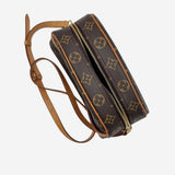 MONOGRAM CANVAS BLOIS taske fra brand: LOUIS VUITTON - We Do Vintage