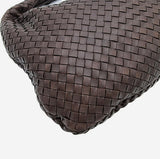 MEDIUM BRUN CLASSIC VENETA HOBO taske fra brand: BOTTEGA VENETA - We Do Vintage