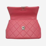 Lacquered metal caviar flap bag taske fra brand: CHANEL - We Do Vintage