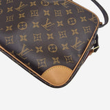 MONOGRAM CANVAS NILE MM