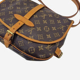 MONOGRAM CANVAS SAUMUR 30