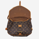 MONOGRAM CANVAS SAUMUR 30