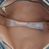 MONOGRAM CANVAS JEUNE FILLE MM