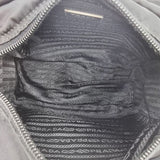 SORT NYLON CROSSBODY taske fra brand: PRADA - We Do Vintage