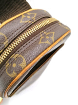 Monogram Canvas Pochette Gange taske fra brand: LOUIS VUITTON - We Do Vintage