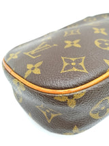 Monogram Canvas Pochette Gange taske fra brand: LOUIS VUITTON - We Do Vintage