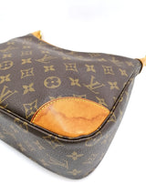 Monogram Canvas Boulogne 30 taske fra brand: LOUIS VUITTON - We Do Vintage