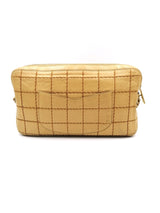 Beige Chocolate Bar shoulder bag taske fra brand: CHANEL - We Do Vintage