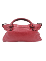 Rød/Pink First Bag Agneau taske fra brand: BALENCIAGA - We Do Vintage