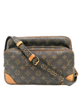 Monogram Canvas Nile MM taske fra brand: LOUIS VUITTON - We Do Vintage