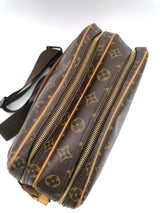 Monogram Canvas Reporter PM taske fra brand: LOUIS VUITTON - We Do Vintage