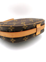 Monogram Canvas Jeune Fille PM taske fra brand: LOUIS VUITTON - We Do Vintage