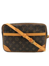 Monogram Canvas Trocadéro 27 taske fra brand: LOUIS VUITTON - We Do Vintage