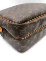 Monogram Canvas Reporter GM