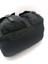 Sort Nylon large rygsæk taske fra brand: PRADA - We Do Vintage