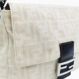 Beige Zucca mamma baguette taske fra brand: FENDI - We Do Vintage