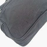 Sort nylon crossbody taske fra brand: PRADA - We Do Vintage